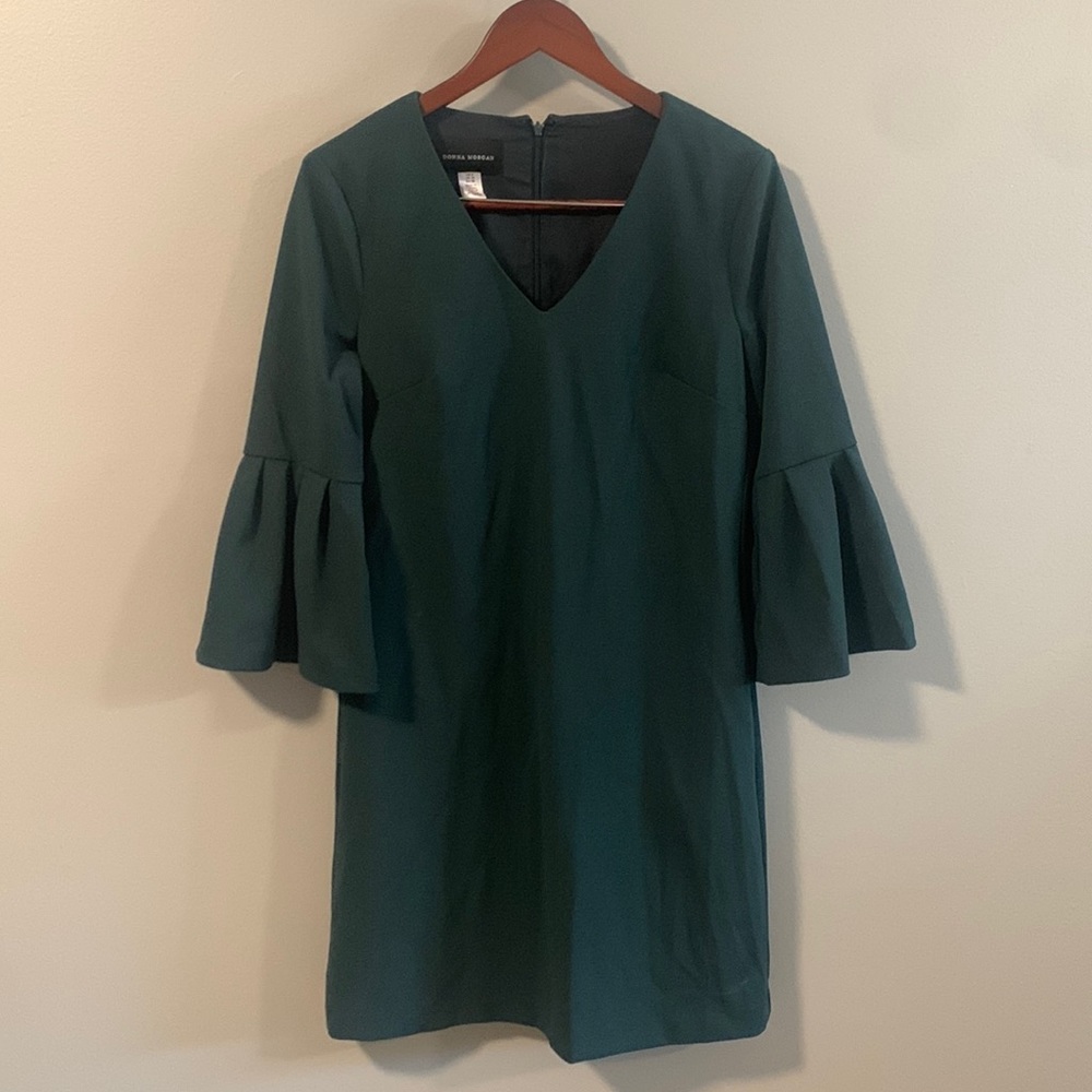 Green trumpet sleeve dress